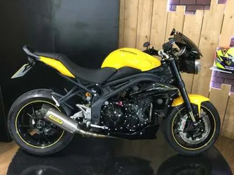 triumph-speed-triple-94r-2015-superb-condition-ohlins-brembos-arrow-exhaust