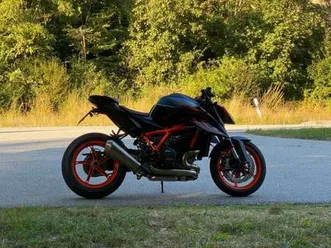 ktm-1290-super-duke-r