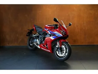 moto neuve: honda cbr650r e-clutch
