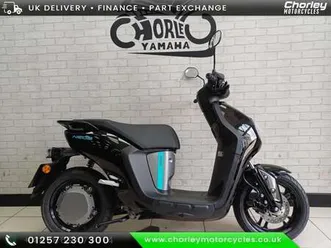 yamaha-neos-50-electric-2024-scooter-ride-it-from-16-years-old
