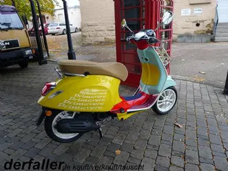 vespa-primavera-sean-wotherspoon-1-pass-helm-vorhanden