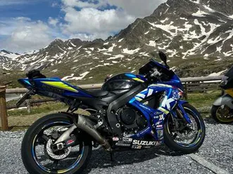 suzuki-gsx-r-750