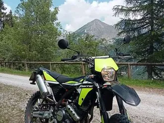 fantic-xef-125-performance-4-tempi-giallo