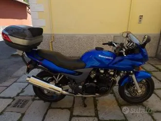 kawasaki-zr-7-s-2002