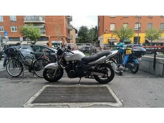 vendo kawasaki zr-7 (2001 - 04) usata a milano (codice 9577872) - moto.it