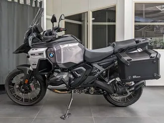 bmw-r-1300-gs-adventure-alukoffer
