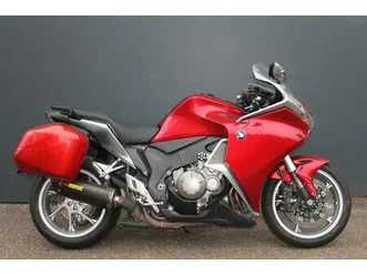 honda vfr 1200 f koffer/akrapovic/lenkererhöhung