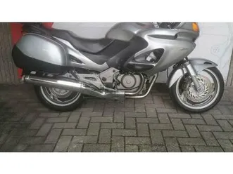 vendo honda deauville 650 (2002 - 05) usata a san martino siccomario (codice 9583436) - moto.it