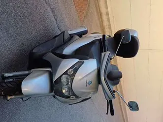 piaggio-beverly-250-grigio