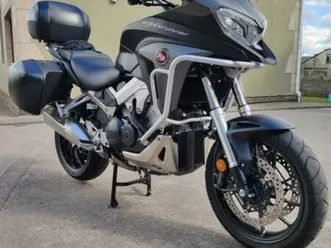 honda-vfr800-crossrunner