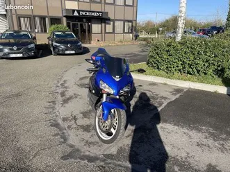 honda-cbr-cbr-1000-rr-fireblade-2005