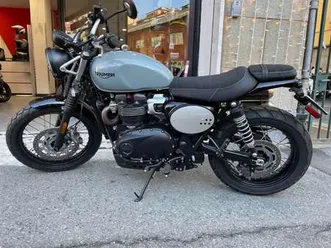 triumph scrambler 900 grigio