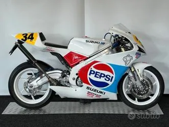 suzuki rgv 250 da vedere dal vivo