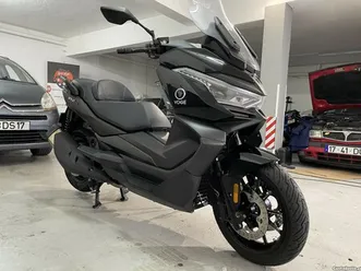 yamaha-xmax-300-tech-max