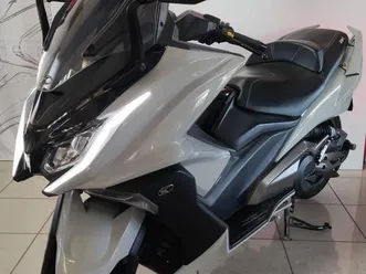 vendo-kymco-ak-550-2020-usata-a-parete-codice-9601414-moto-it