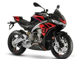 aprilia tuono 660