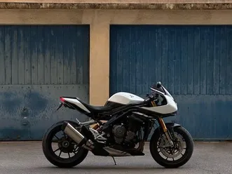 triumph-speed-triple-1200-rr-garantie-09-25