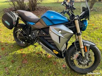 energica-eva-ss9-peu-roule