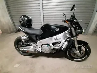yamaha 1000 completamente modificata