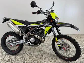 fantic-xef-125-performance-vom-fantic-handler-angebot