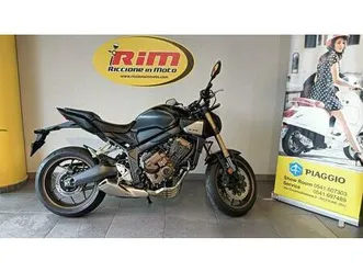 vendo honda cb 650 r e-clutch (2024 - 25) nuova a riccione (codice 9551013) - moto.it