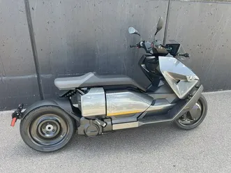 2023-bmw-ce-04-avantgarde-04