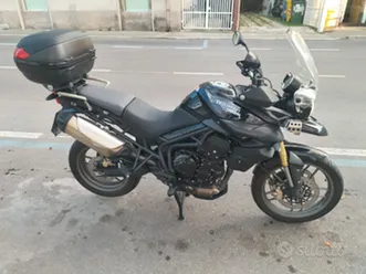triumph tiger 800 abs
