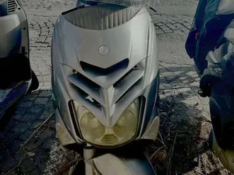 aprilia-leonardo-300-argento