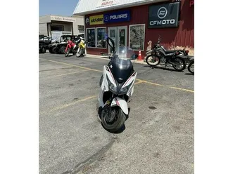 2021-kymco-x-town-300i-abs