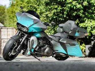 harley-davidson-cvo-road-glide-ultra-fltru-sauto-cz