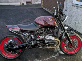 bmw-r1100r-custom-street-fighter-immaculate