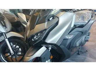 vendo kymco ak 550 premium (2023 - 25) nuova a genova (codice 9180318) - moto.it