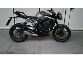 vendo-triumph-street-triple-765-r-2023-25-usata-a-bergamo-codice-9456528-moto-it