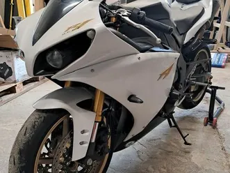 yamaha-r1-crossplane