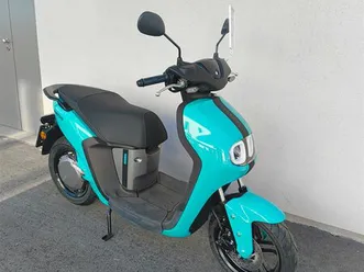 moto neuve: yamaha neo's dual battery