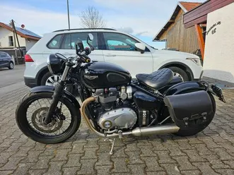 triumph bobber