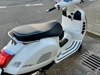 vespa-gts-super-125-e4-bianco-nur-2-000km