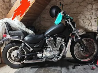 suzuki-intruder-800