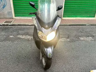 yamaha-majesty-400-grigio