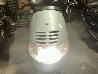 piaggio-hexagon-125