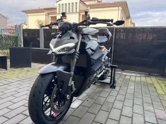 ducati-streetfighter-v2