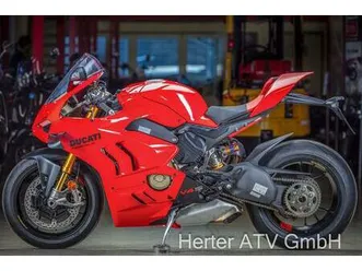 ducati-panigale-v4s