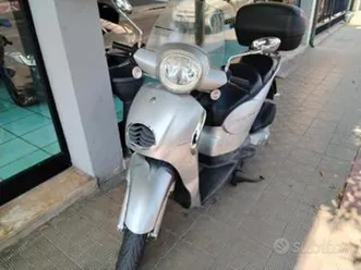 aprilia scarabeo 200