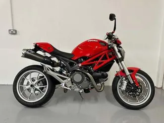 ducati-monster-1100-2009-termignoni-exhausts-clean-example