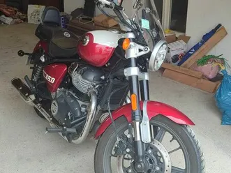 super-meteor-650-celestial-red