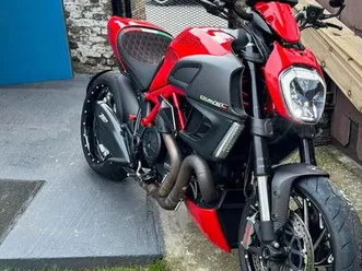 diavel-amg-carbone-edition-limitee-echange-contre-pagnigal