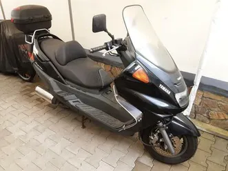 yamaha-250-majesty-roller