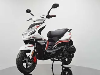 new-mgb-r8-125-cc-sports-scooter-affordable-reliable-commuter-a1-licence-learn