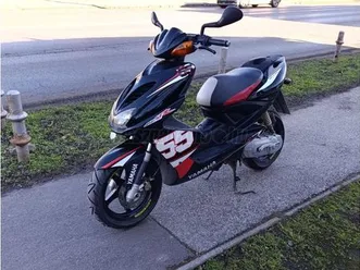 yamaha-aerox-50-2t-karbis
