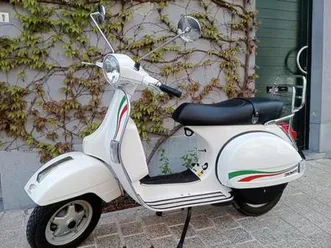 vespa-px-125-150e-universario-unita-d'italia